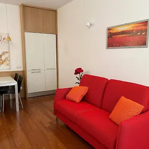 https://mimi-house.it-lombardy.com