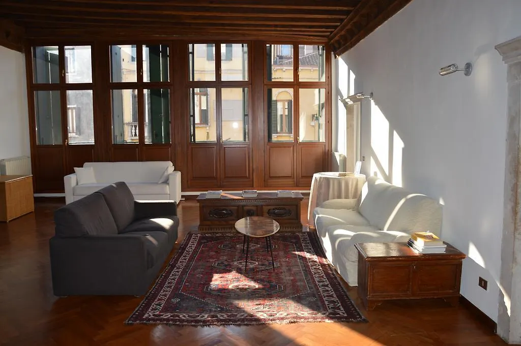 ונציה Dorso Duro Apartment 0*,  איטליה